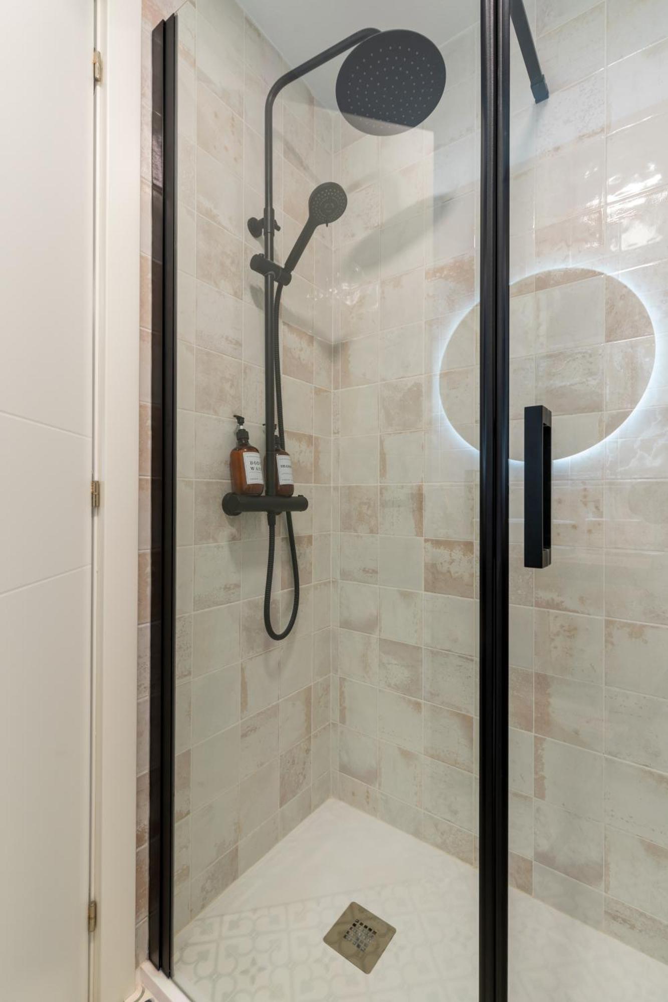 Diseno Y Comodidad En Bami Sewilla Zewnętrze zdjęcie